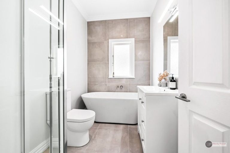 Photo of property in 33 Kiwi Street, Alicetown, Lower Hutt, 5010