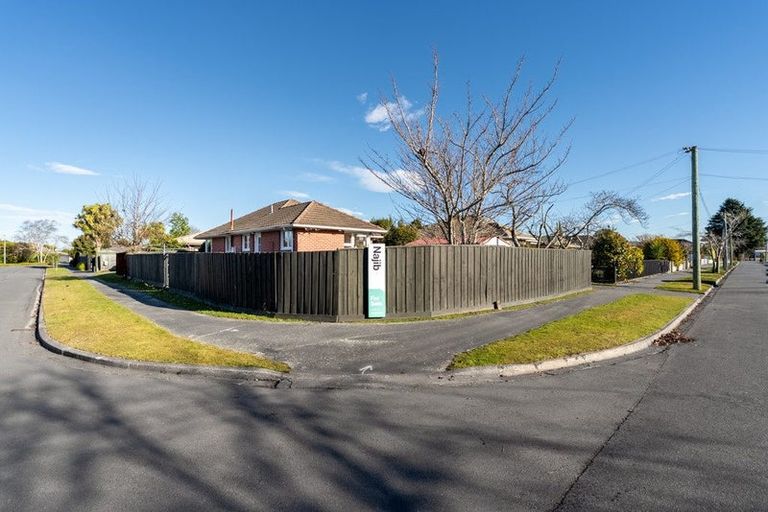 Photo of property in 11 Beatrice Place, Avonhead, Christchurch, 8042