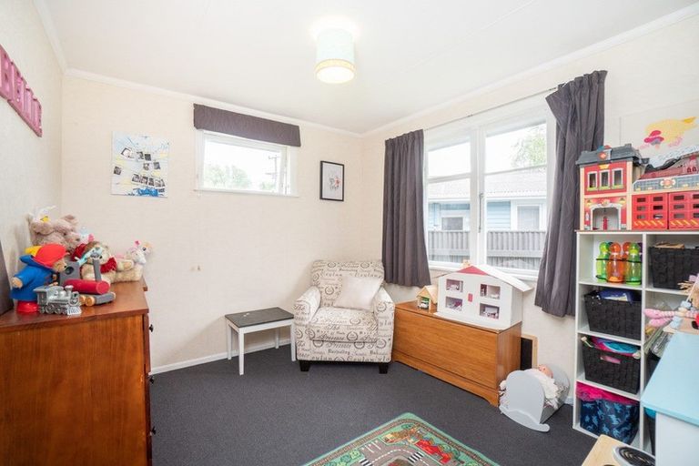 Photo of property in 23 Benmore Avenue, Cloverlea, Palmerston North, 4412