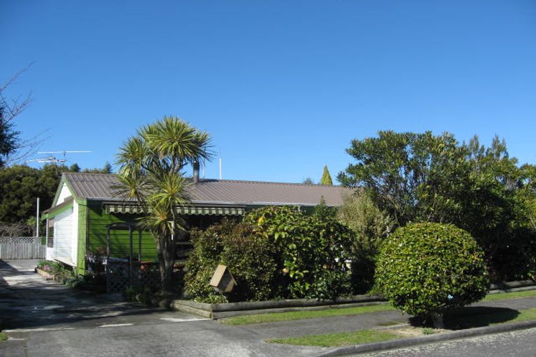 Photo of property in 19 Deller Drive, Carterton, 5713