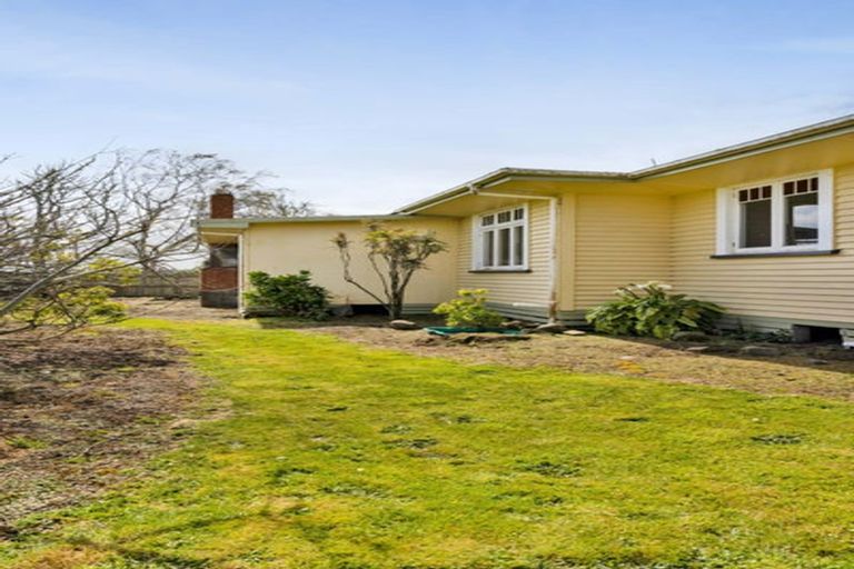 Photo of property in 546 Ararata Road, Hawera, 4674