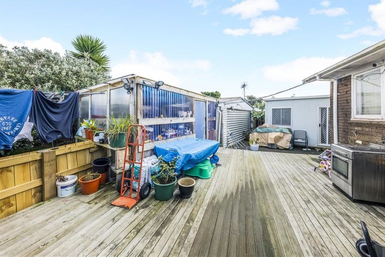 Photo of property in 104 Rowandale Avenue, Manurewa, Auckland, 2102