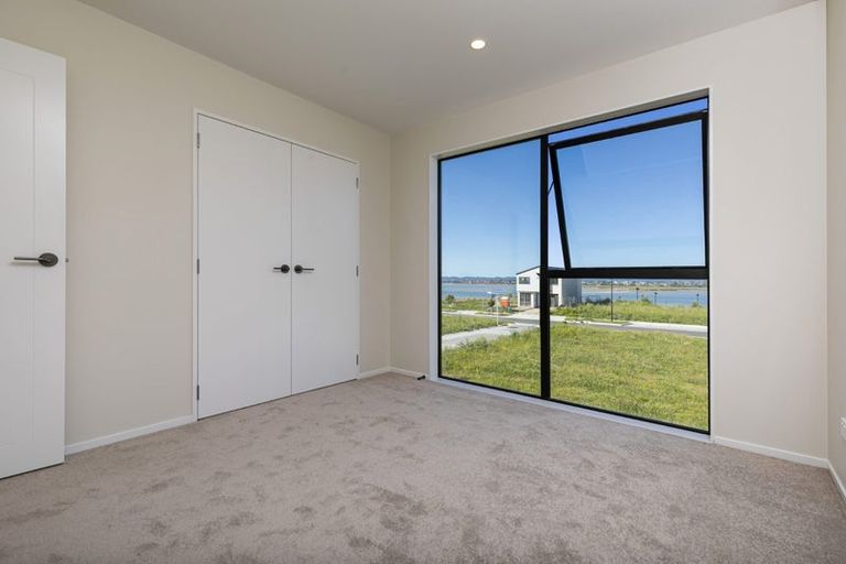 Photo of property in 2/18 Scott Road, Hobsonville, Auckland, 0616