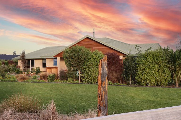 Photo of property in 24 Mill Grove, Clareville, Carterton, 5713