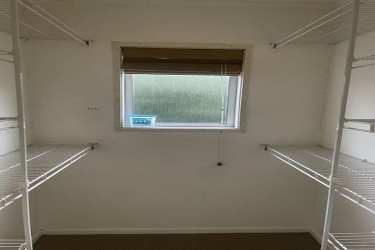 Photo of property in 100 Clevedon Road, Papakura, 2110