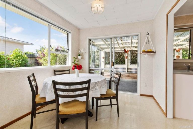 Photo of property in 1 Medina Place, Half Moon Bay, Auckland, 2012