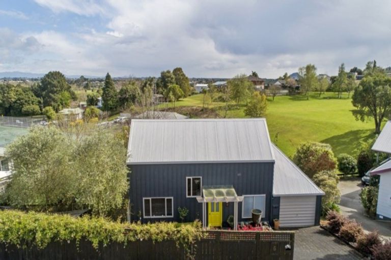 Photo of property in 6 Portland Street, Welcome Bay, Tauranga, 3112
