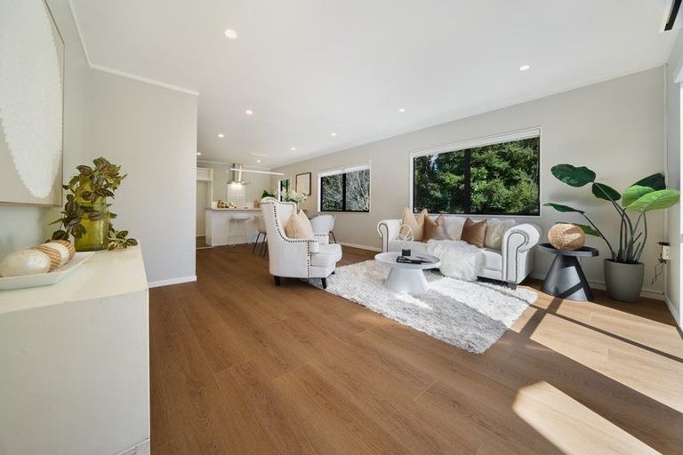 Photo of property in 168 Verbena Road, Birkdale, Auckland, 0626