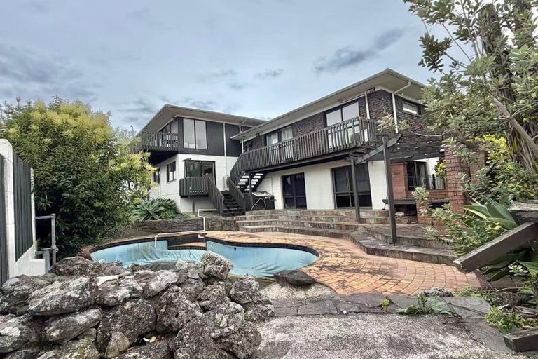 Photo of property in 121 Redoubt Road, Goodwood Heights, Auckland, 2105