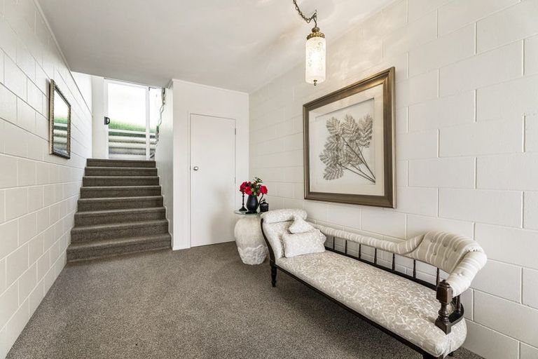 Photo of property in 76 Marellen Drive, Red Beach, 0932