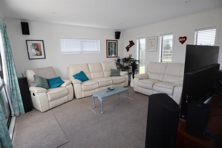 Photo of property in 43 Sunset Drive, Baylys Beach, Dargaville, 0377