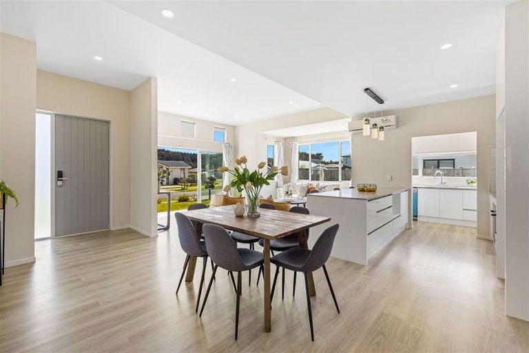 Photo of property in 18 Raymond Grace Avenue, Huapai, Kumeu, 0810