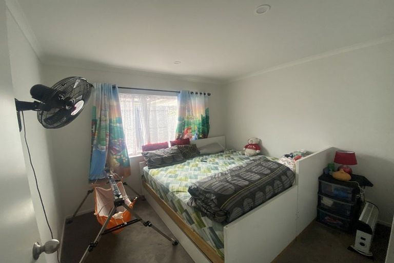 Photo of property in 35 Kapowai Boulevard, Takanini, 2112