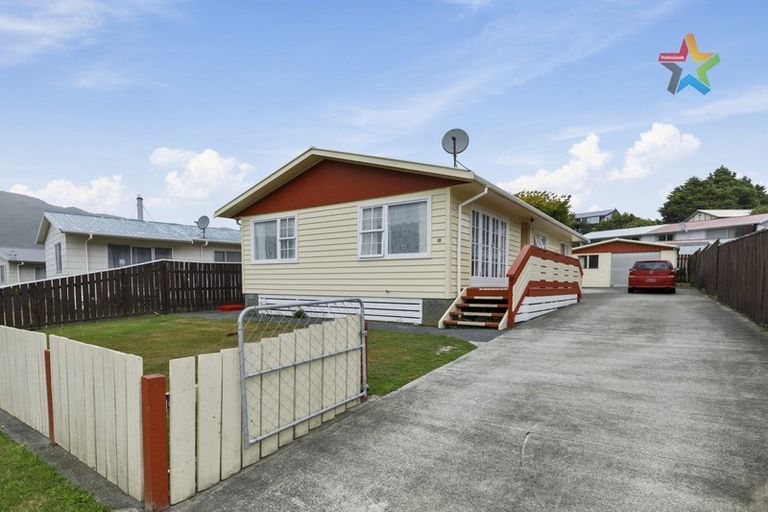 Photo of property in 33 Stockdale Street, Wainuiomata, Lower Hutt, 5014