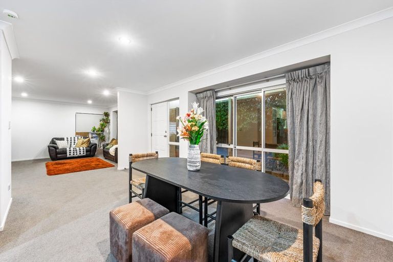 Photo of property in 305 Royal Road, Massey, Auckland, 0614