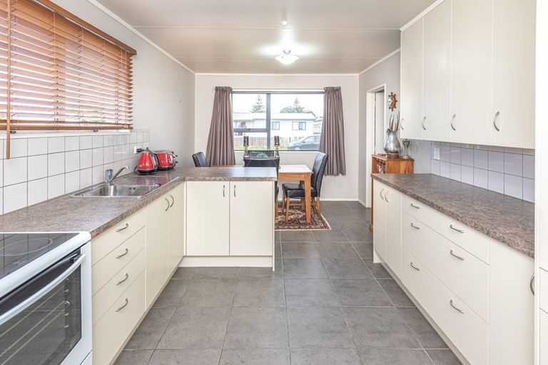 Photo of property in 4a Tainui Street, Castlecliff, Whanganui, 4501