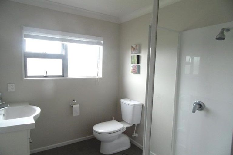 Photo of property in 12 Gennaker Lane, Whitby, Porirua, 5024