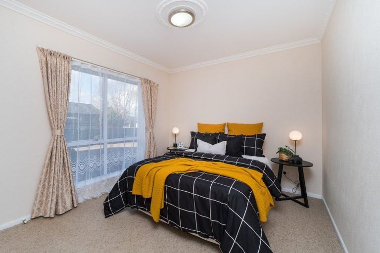 Photo of property in 126 John F Kennedy Drive, Milson, Palmerston North, 4414