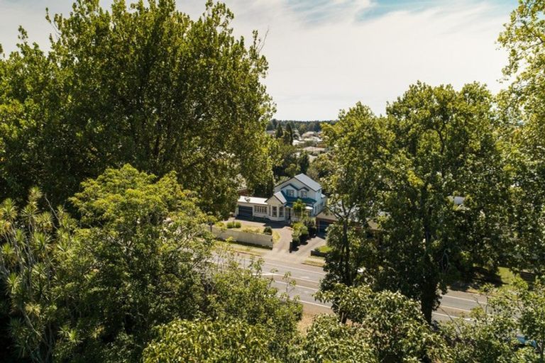 Photo of property in 22 Thornton Road, Cambridge, 3434