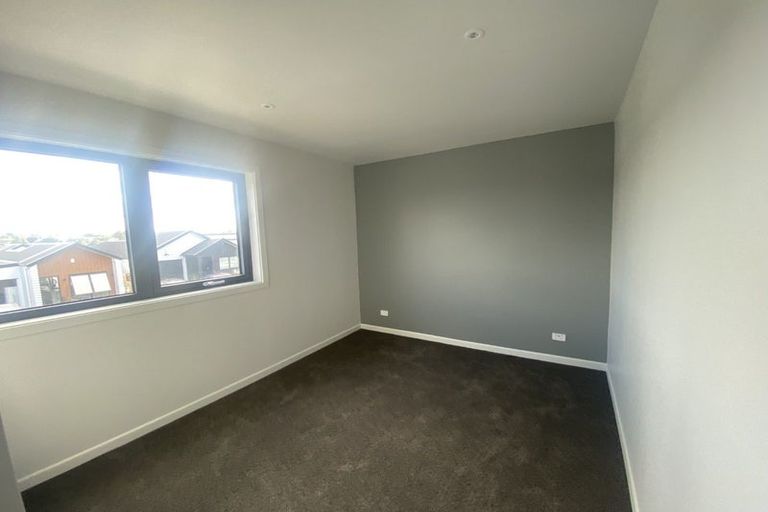 Photo of property in 42 Farranfore Road, Opaheke, 2113