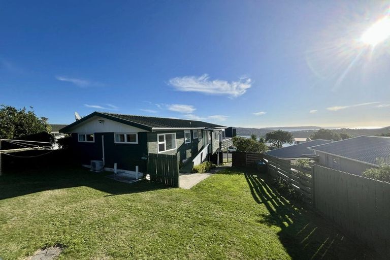 Photo of property in 137 Conclusion Street, Ascot Park, Porirua, 5024