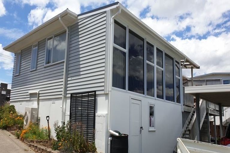 Photo of property in 2/103 Arran Road, Browns Bay, Auckland, 0630