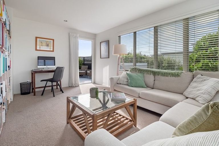 Photo of property in 215b Oceanbeach Road, Mount Maunganui, 3116