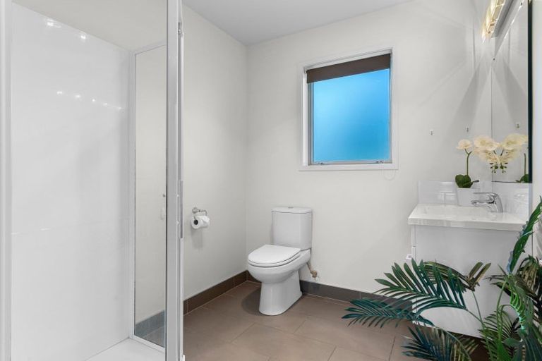 Photo of property in 1 Tua Tua Place, Baylys Beach, Dargaville, 0377