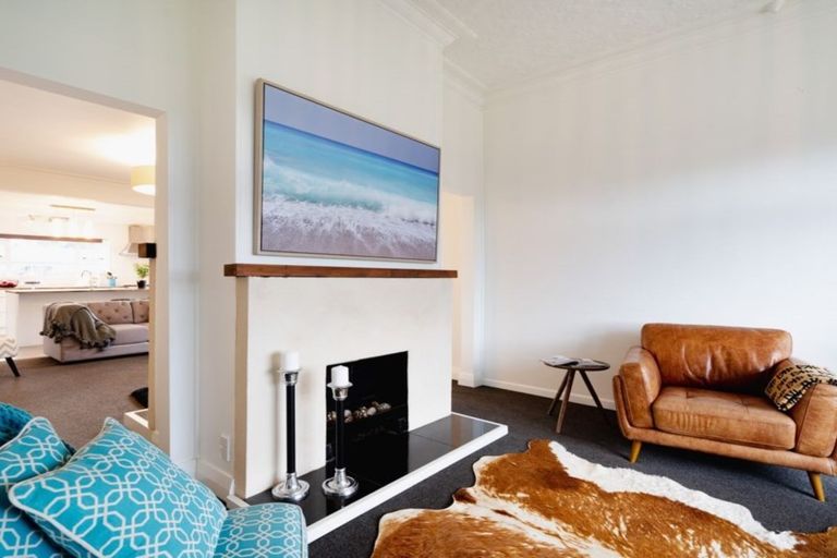 Photo of property in 94 Hargest Crescent, Saint Clair, Dunedin, 9012