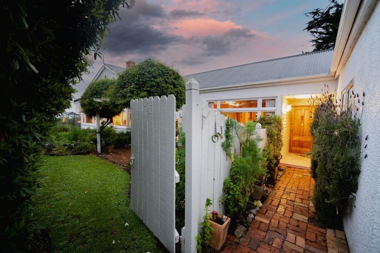 Photo of property in 16 Strawberry Lane, Sawyers Bay, Port Chalmers, 9023