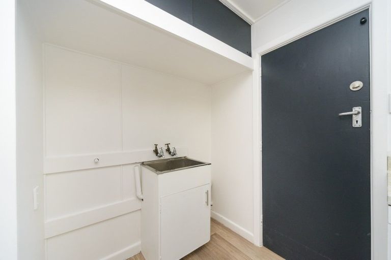 Photo of property in 52 Lancaster Street, Takaro, Palmerston North, 4412