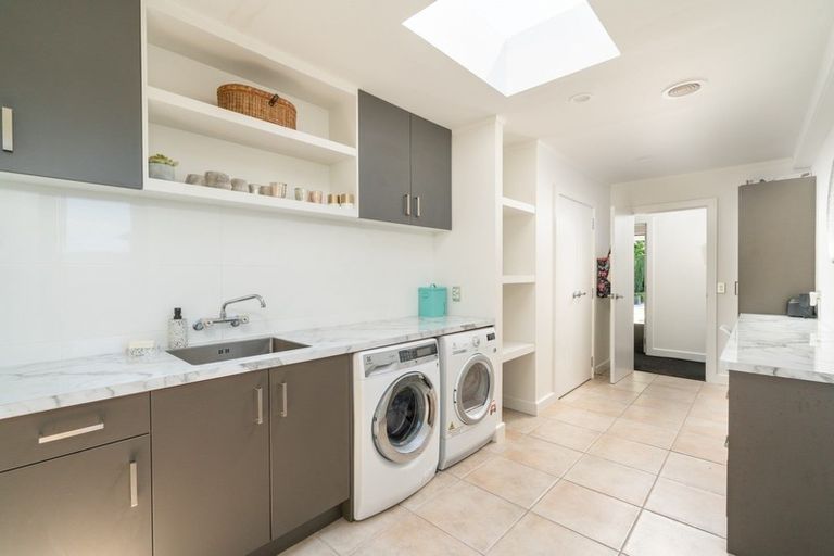 Photo of property in 344 Gillespie Place, Acacia Bay, Taupo, 3385