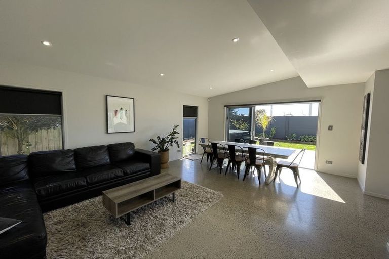 Photo of property in 1242 Papamoa Beach Road, Papamoa Beach, Papamoa, 3118