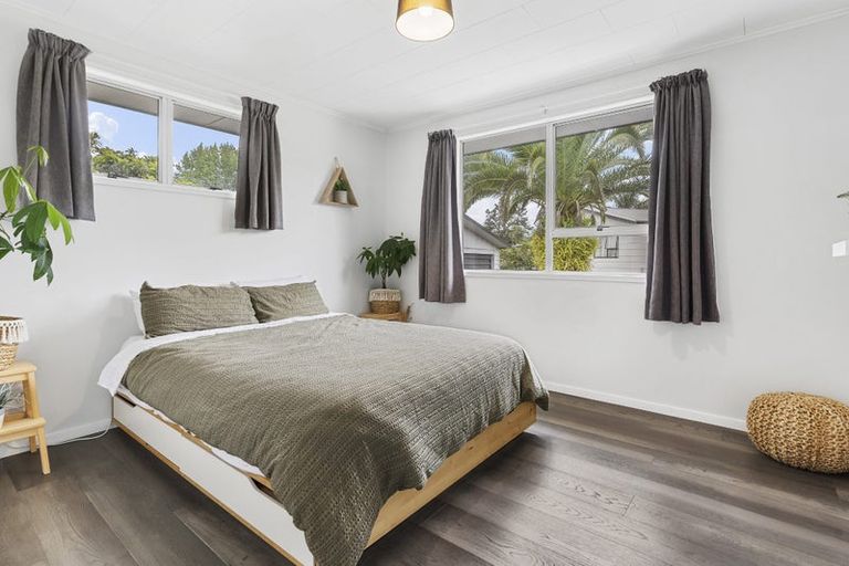Photo of property in 11 Sun Valley, Hatfields Beach, Orewa, 0931