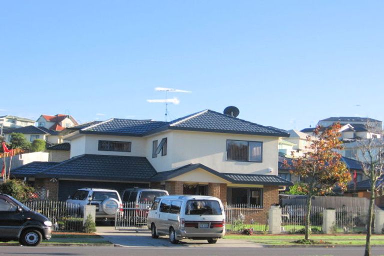 Photo of property in 39 De Havilland Drive, Goodwood Heights, Auckland, 2105