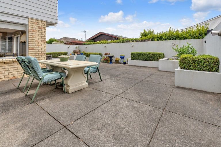 Photo of property in 100 Howe Street, Howick, Auckland, 2014