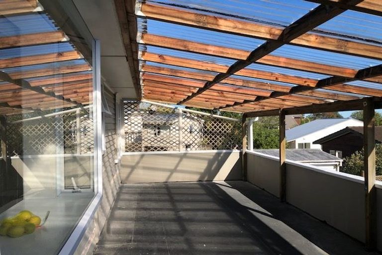 Photo of property in 25 William Souter Street, Forrest Hill, Auckland, 0620