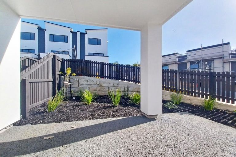 Photo of property in 28 Tima Lane, Mangere Bridge, Auckland, 2022