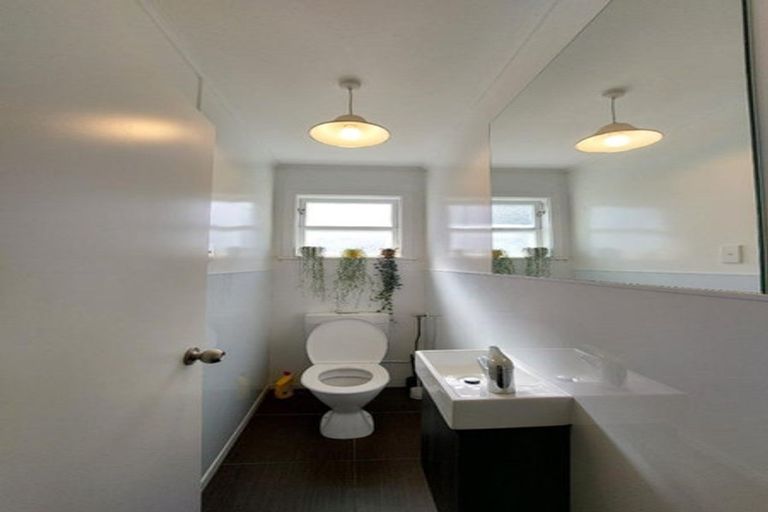 Photo of property in 206 Ngamotu Road, Spotswood, New Plymouth, 4310