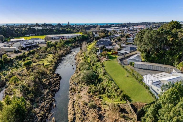 Photo of property in 20c Gordon Street, Glen Avon, New Plymouth, 4312