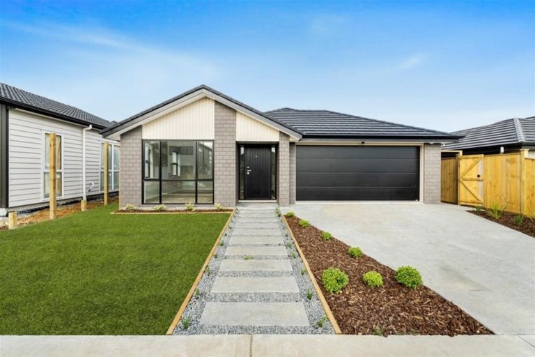 Photo of property in 21 Lusitano Drive, Karaka, Papakura, 2113