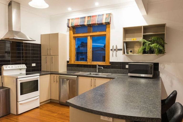 Photo of property in 442 Tremaine Avenue, Takaro, Palmerston North, 4410