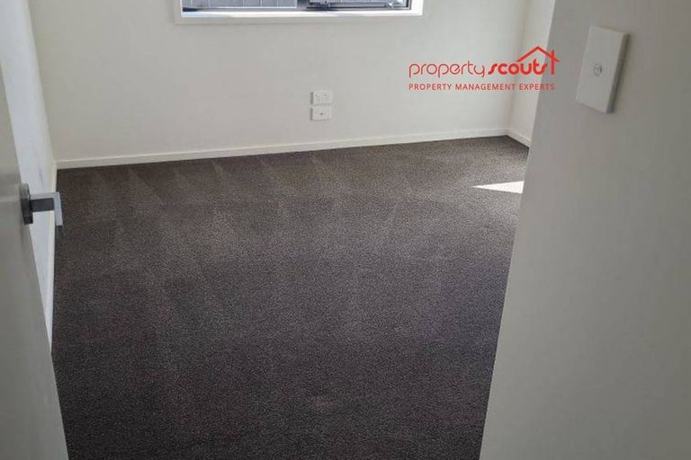 Photo of property in 9 Kaurinui Crescent, One Tree Point, 0118