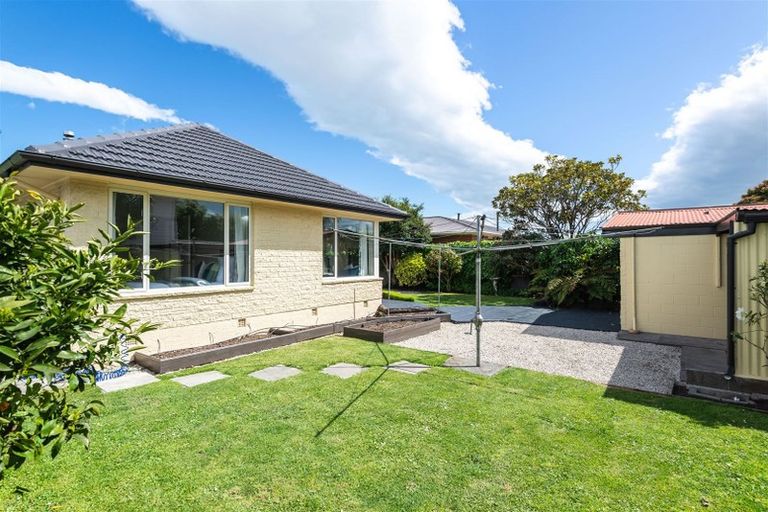 Photo of property in 56 Greendale Avenue, Avonhead, Christchurch, 8042