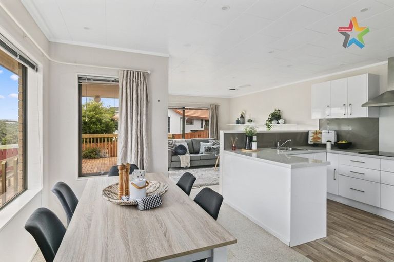 Photo of property in 177 Tirohanga Road, Tirohanga, Lower Hutt, 5010