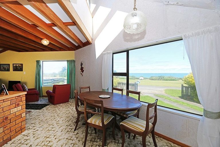 Photo of property in 6 Halse Place, Opunake, 4616