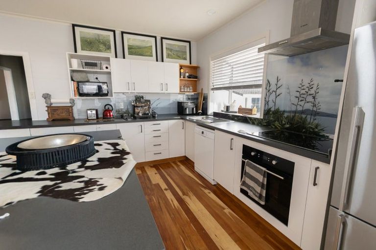 Photo of property in 229 Shakespeare Street, Leamington, Cambridge, 3432