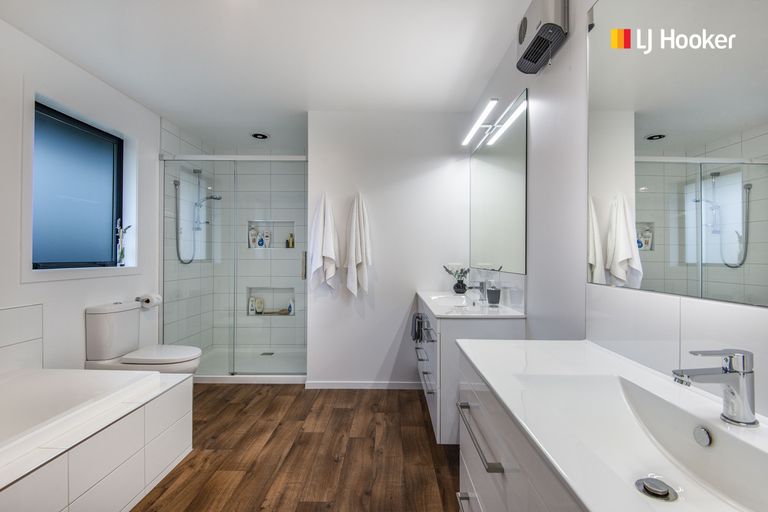 Photo of property in 17 Mallard Drive, Waihola, Milton, 9073