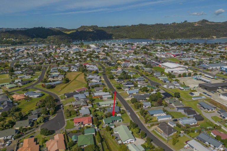 Photo of property in 31 Whitby Avenue, Whitianga, 3510