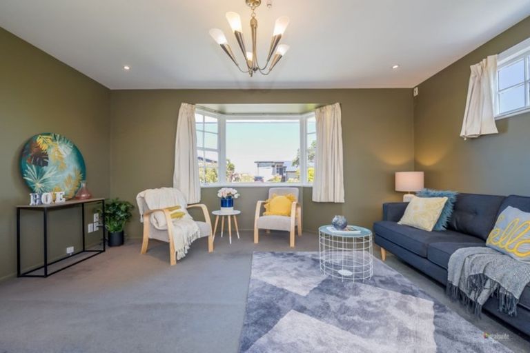 Photo of property in 9 Laburnum Grove, Maungaraki, Lower Hutt, 5010